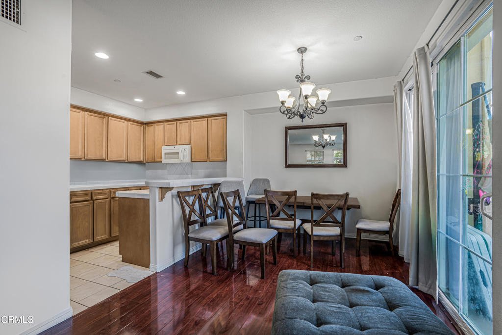 2916 Esperanza Way, Unit F Simi Valley, CA 93063 - Photo 4 of 30