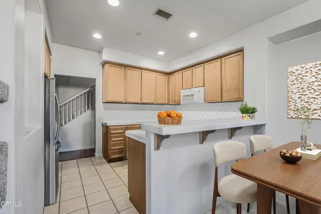 $739,900 | 2916 Esperanza Way, Unit F, Simi Valley, CA 93063