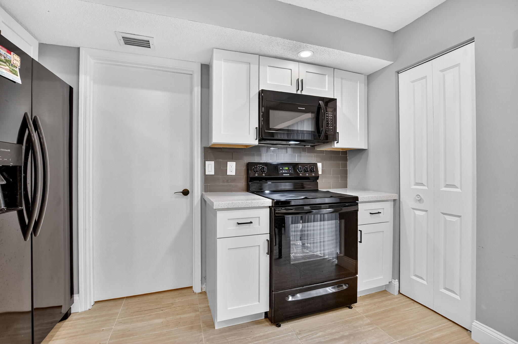 7773 La Mirada Drive Boca Raton, FL 33433 - Photo 13 of 39 Kitchen