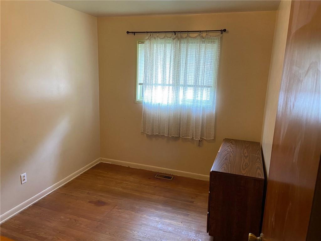 1249 North Post Road Indianapolis, IN 46229 - Photo 5 of 15 Gallery Image 5