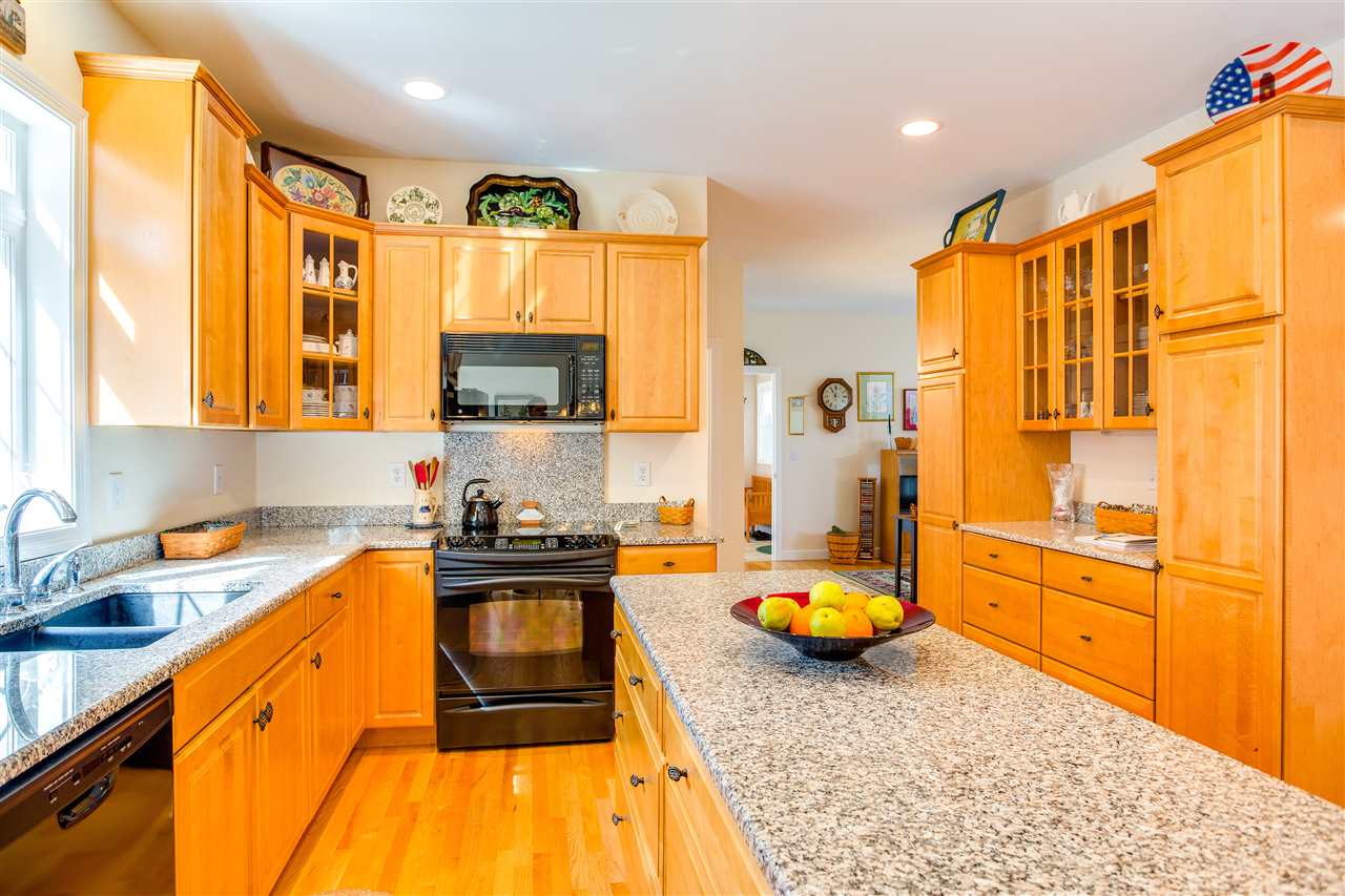 17 Eastgate Road Derry, NH 03038 - Photo 11 of 28 Gallery Image 11