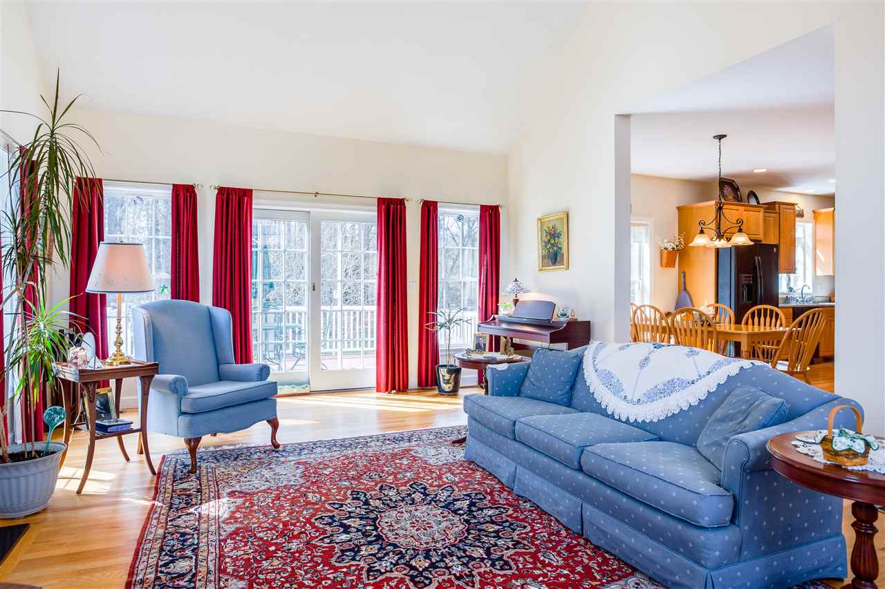 17 Eastgate Road Derry, NH 03038 - Photo 14 of 28 Gallery Image 14