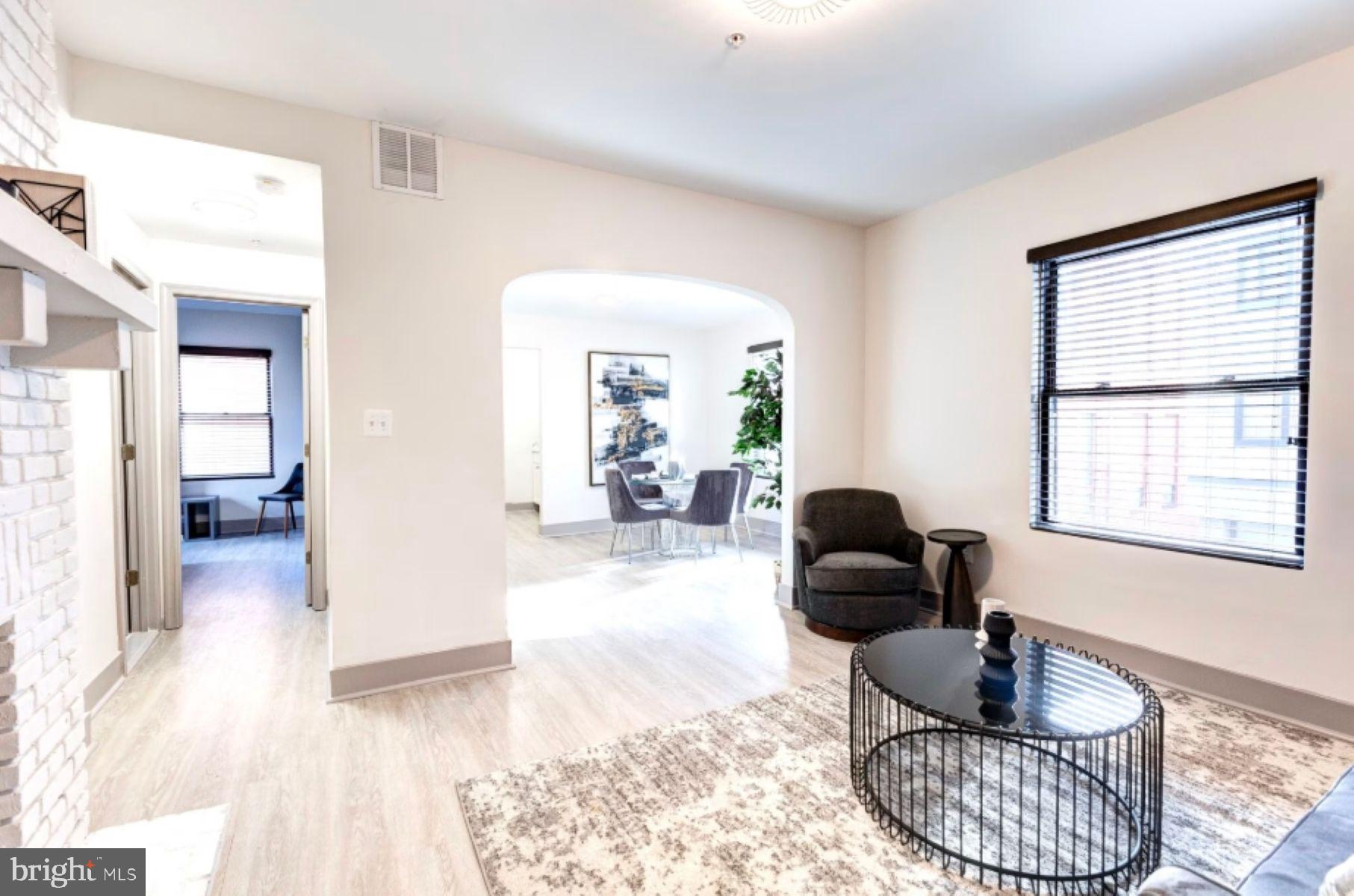 19 West Mulberry Street, Unit 1A Baltimore, MD 21201 - Photo 5 of 11 Sitting Area - Model Home
