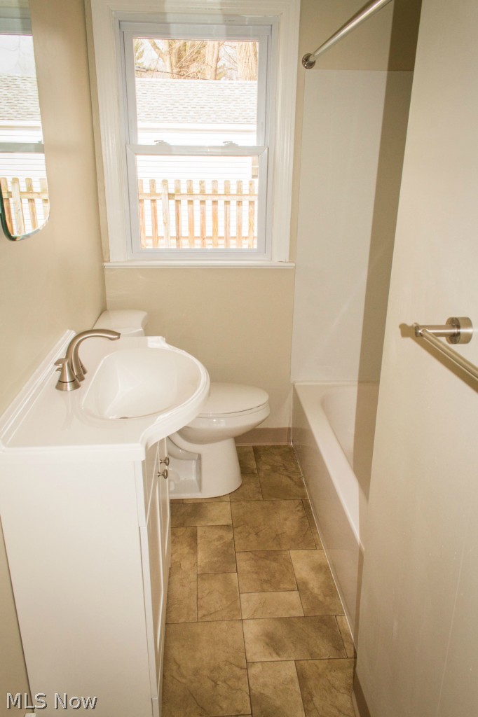 3660 Dover Road Youngstown, OH 44511 - Photo 4 of 25 Gallery Image 4