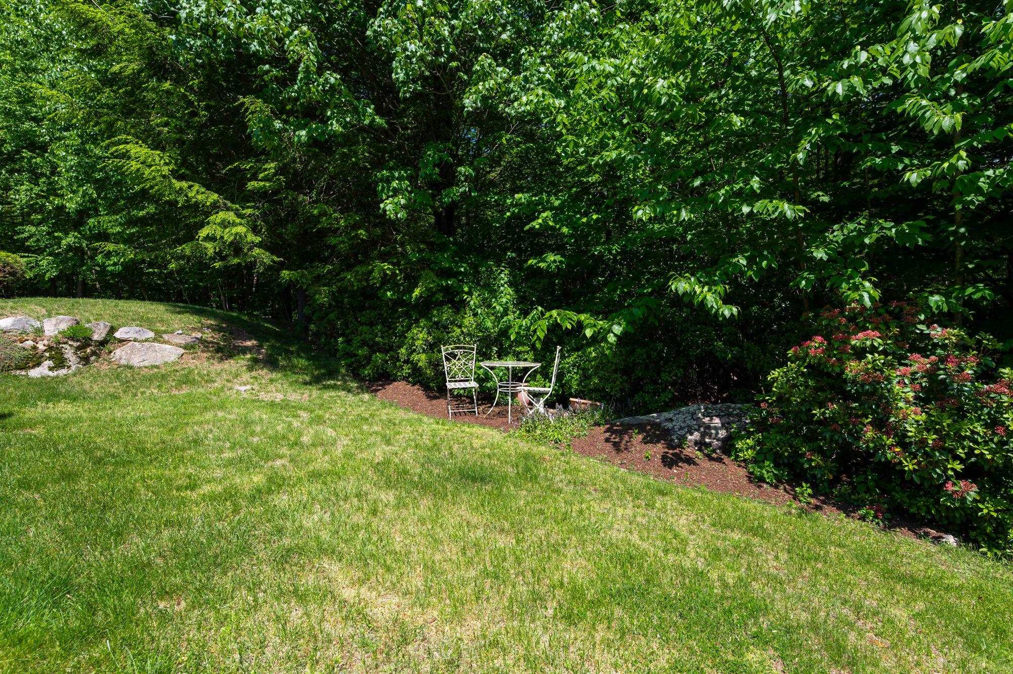 33 Josiah Bartlett Road Amherst, NH 03031 - Photo 16 of 30