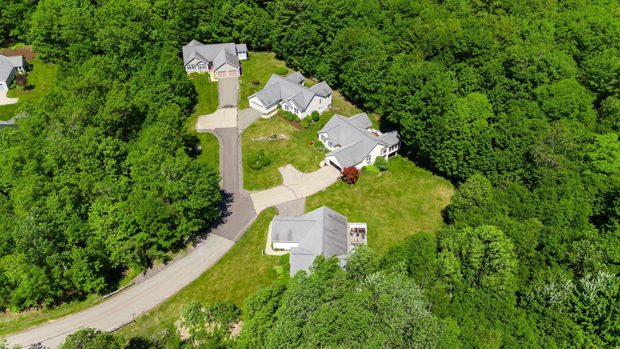 33 Josiah Bartlett Road Amherst, NH 03031 - Photo 18 of 30
