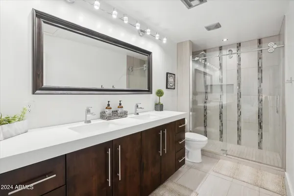 $3,795 | 3736 East Glenrosa Avenue, Phoenix, AZ 85018