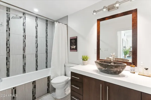 $3,795 | 3736 East Glenrosa Avenue, Phoenix, AZ 85018