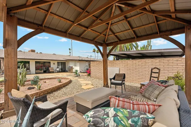 $3,795 | 3736 East Glenrosa Avenue, Phoenix, AZ 85018