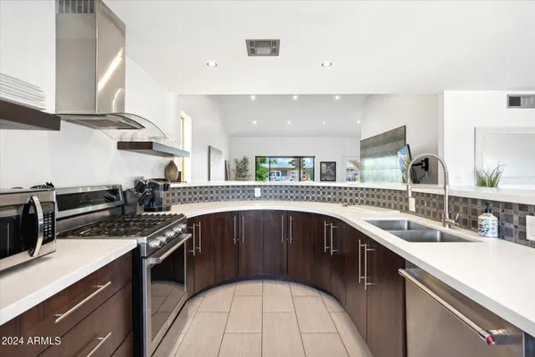 $3,795 | 3736 East Glenrosa Avenue, Phoenix, AZ 85018