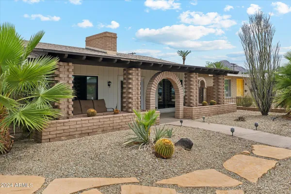 $3,795 | 3736 East Glenrosa Avenue, Phoenix, AZ 85018