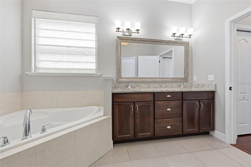 2744 Southwest 118th Terrace Gainesville, FL 32608 - Photo 23 of 48