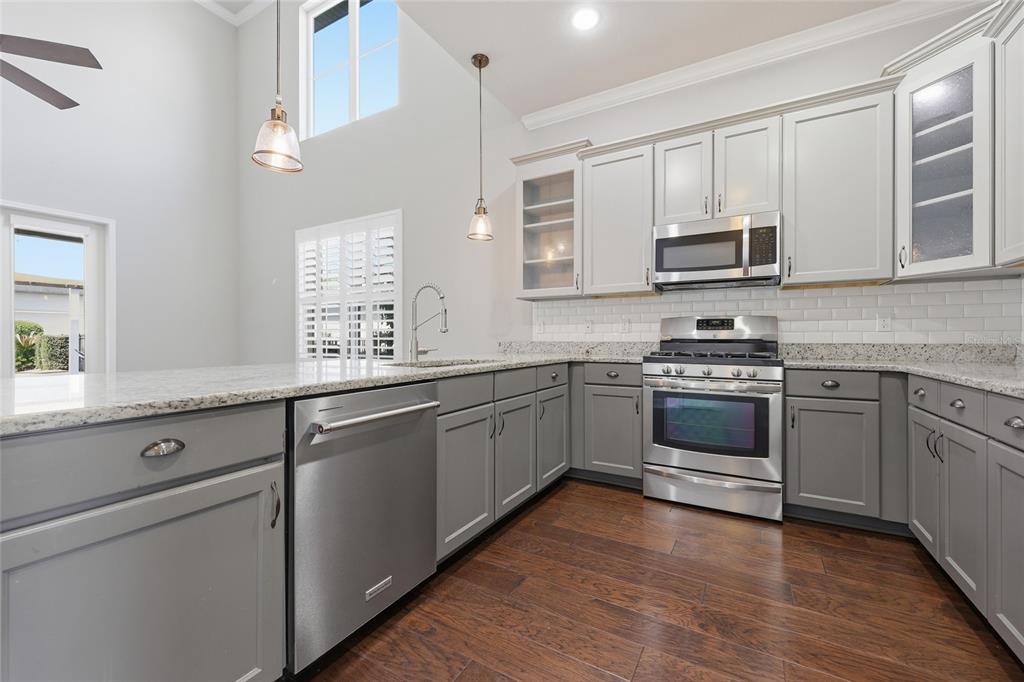 2744 Southwest 118th Terrace Gainesville, FL 32608 - Photo 10 of 48