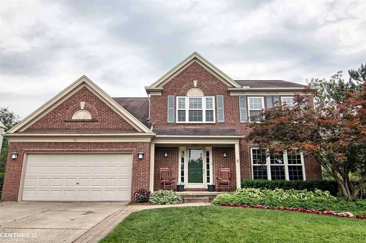 172 Grosvenor Drive Rochester Hills, MI 48307 - Photo 1 of 36