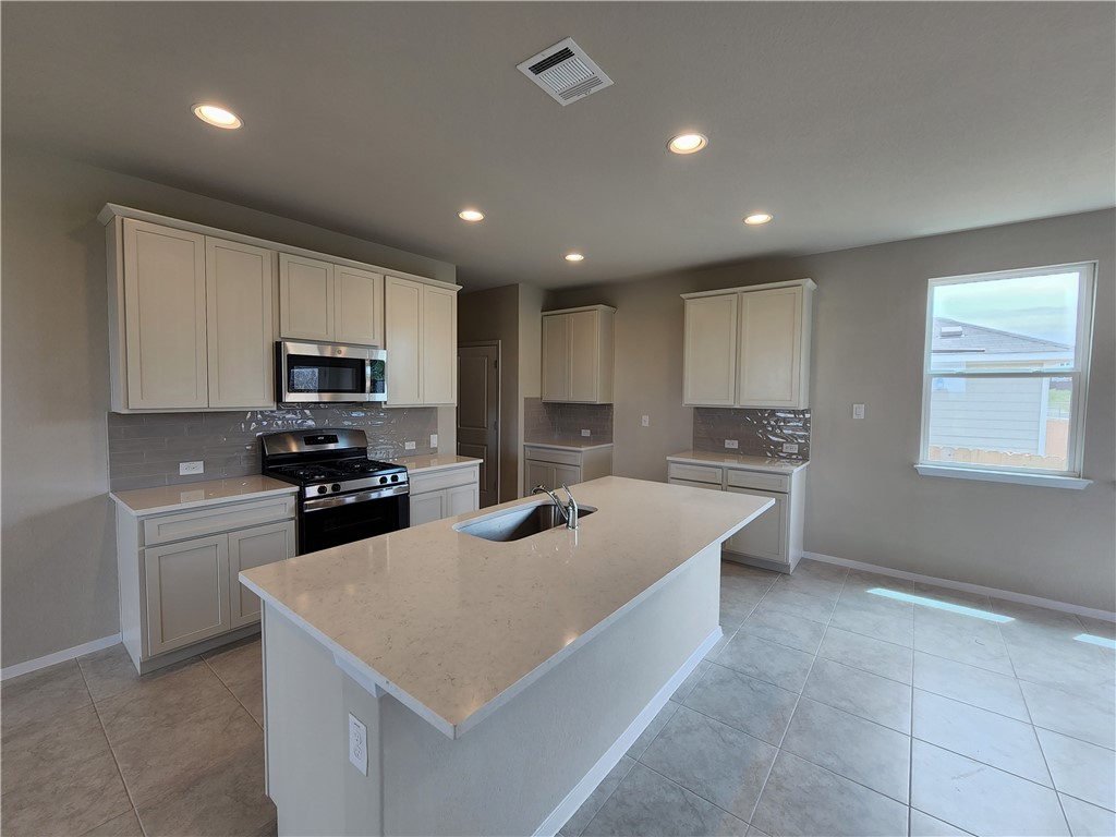 11400 Milano Drive Austin, TX 78747 - Photo 6 of 38