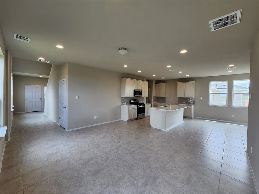 11400 Milano Drive Austin, TX 78747 - Photo 9 of 38