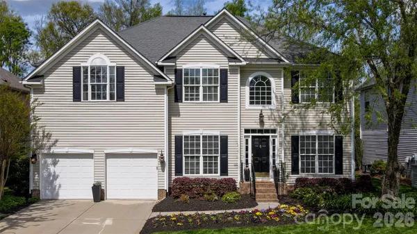 $865,000 | 913 Grayscroft Drive, Waxhaw, NC 28173