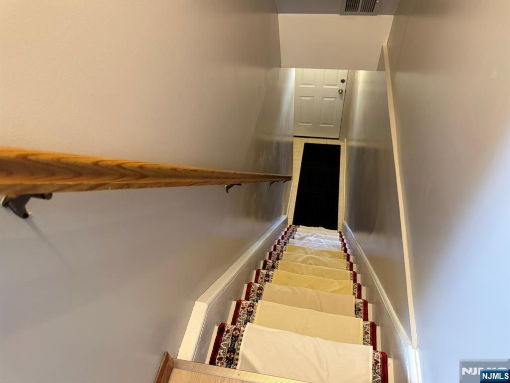 47 Harding Court, Unit 2 Garfield, NJ 07026 - Photo 18 of 34 a view of entryway