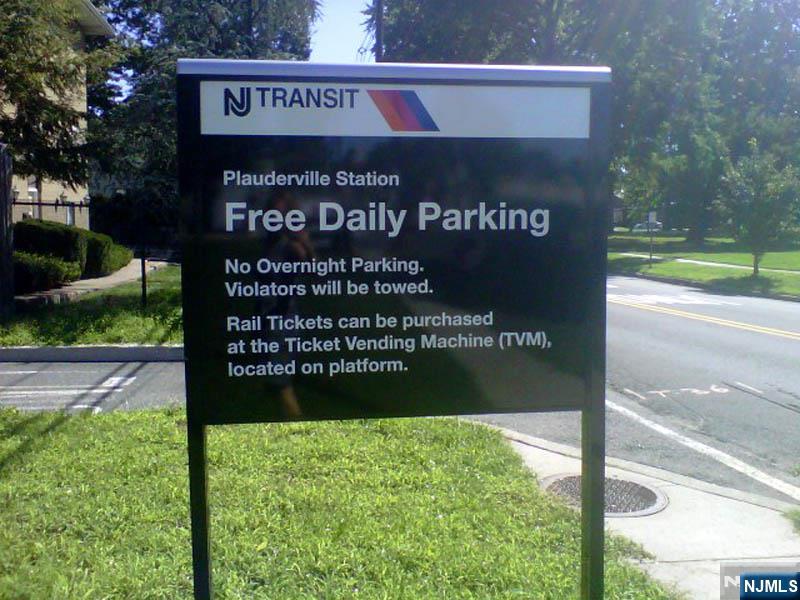 47 Harding Court, Unit 2 Garfield, NJ 07026 - Photo 22 of 34 a view of outdoor area with a table and chairs