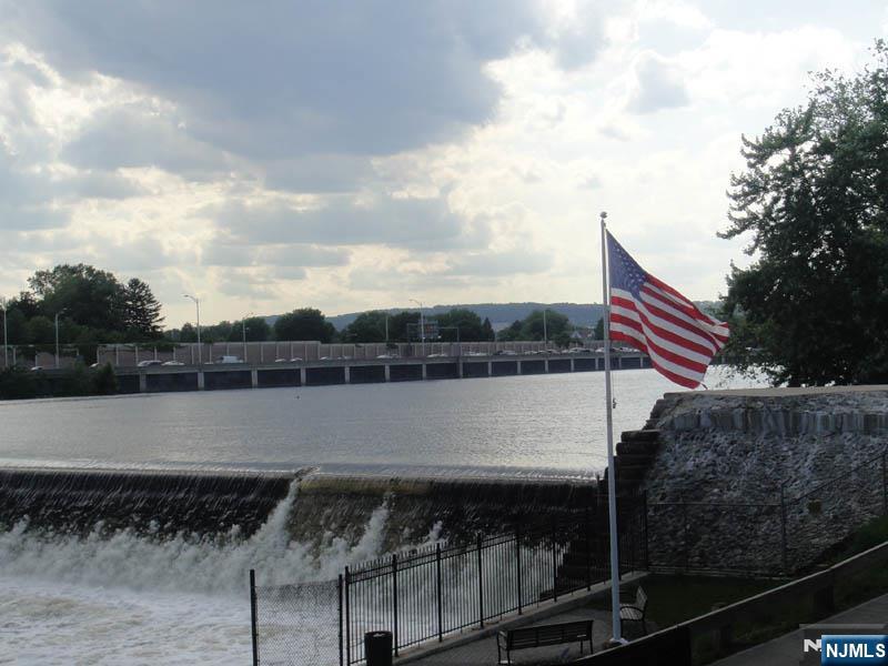 47 Harding Court, Unit 2 Garfield, NJ 07026 - Photo 34 of 34 a view of a swimming pool with a yard