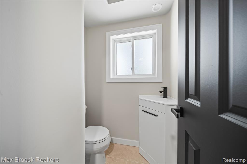 2422 Oliver Road Royal Oak, MI 48073 - Photo 25 of 57 Gallery Image 25