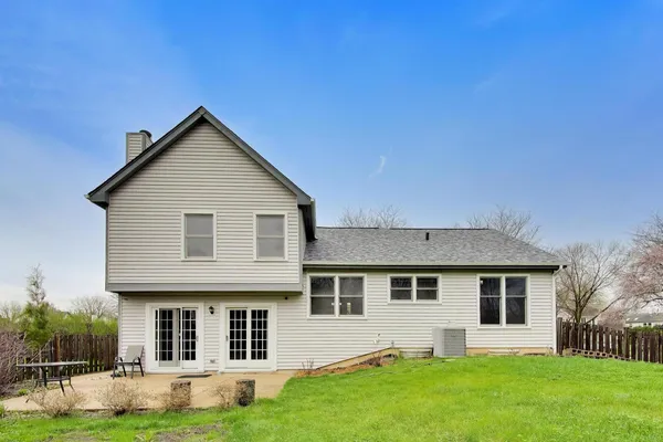 $585,000 | 19 Dellmont Court, Buffalo Grove, IL 60089