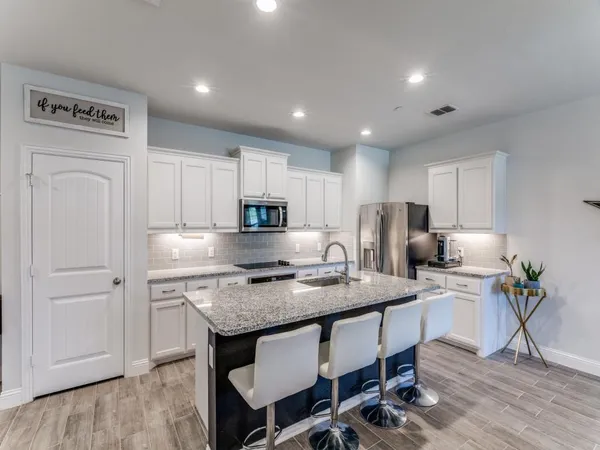 $380,000 | 5944 Bursey Road, Watauga, TX 76148