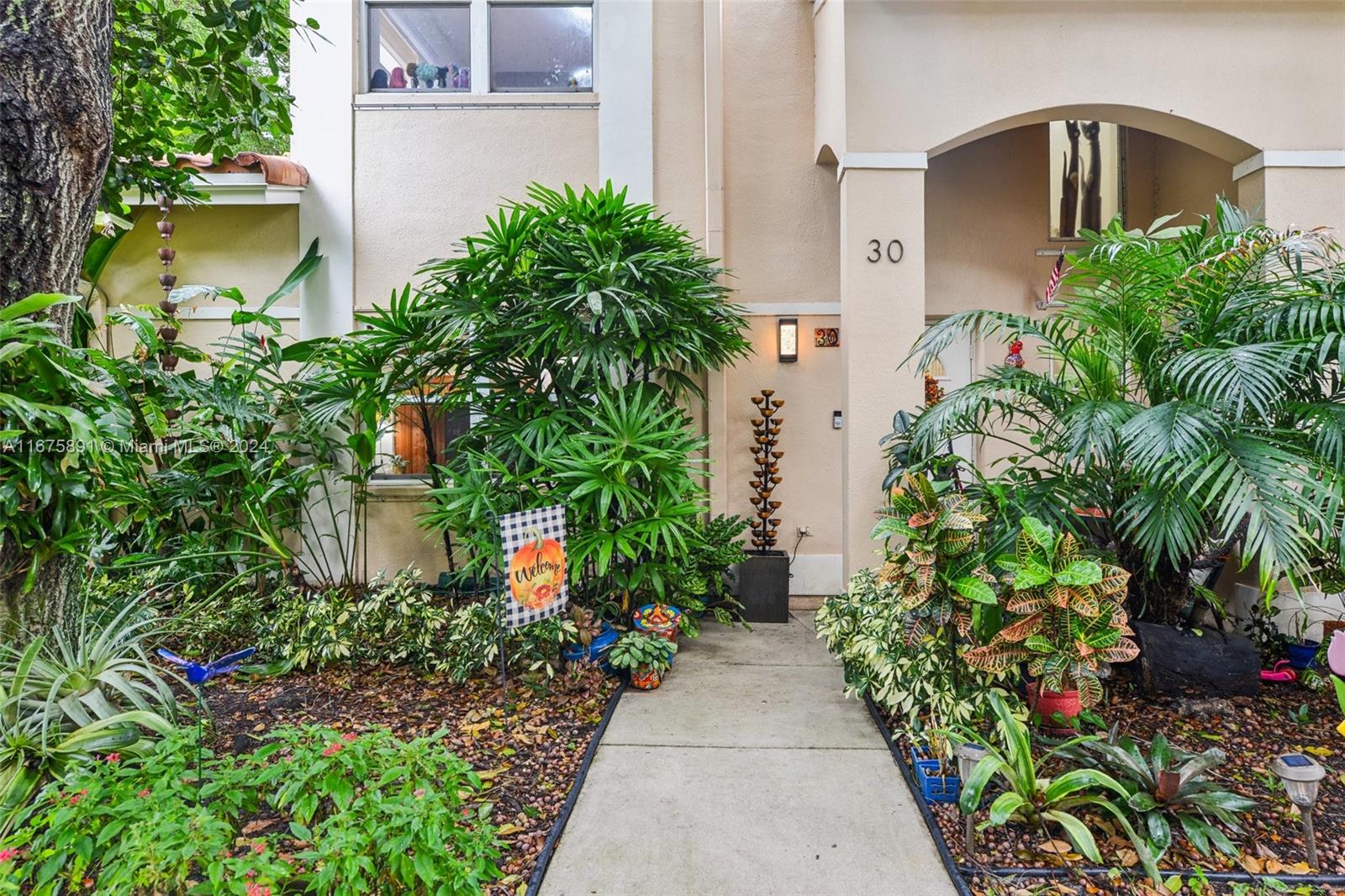 549 Racquet Club Road, Unit 30 Weston, FL 33326 - Photo 21 of 31 Gallery Image 21