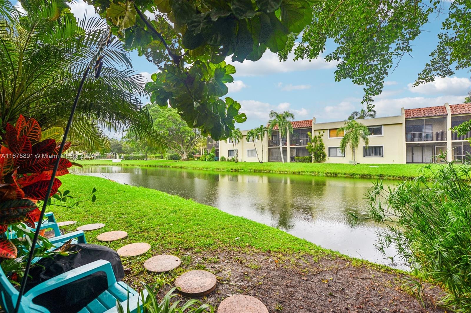 549 Racquet Club Road, Unit 30 Weston, FL 33326 - Photo 23 of 31 Gallery Image 23