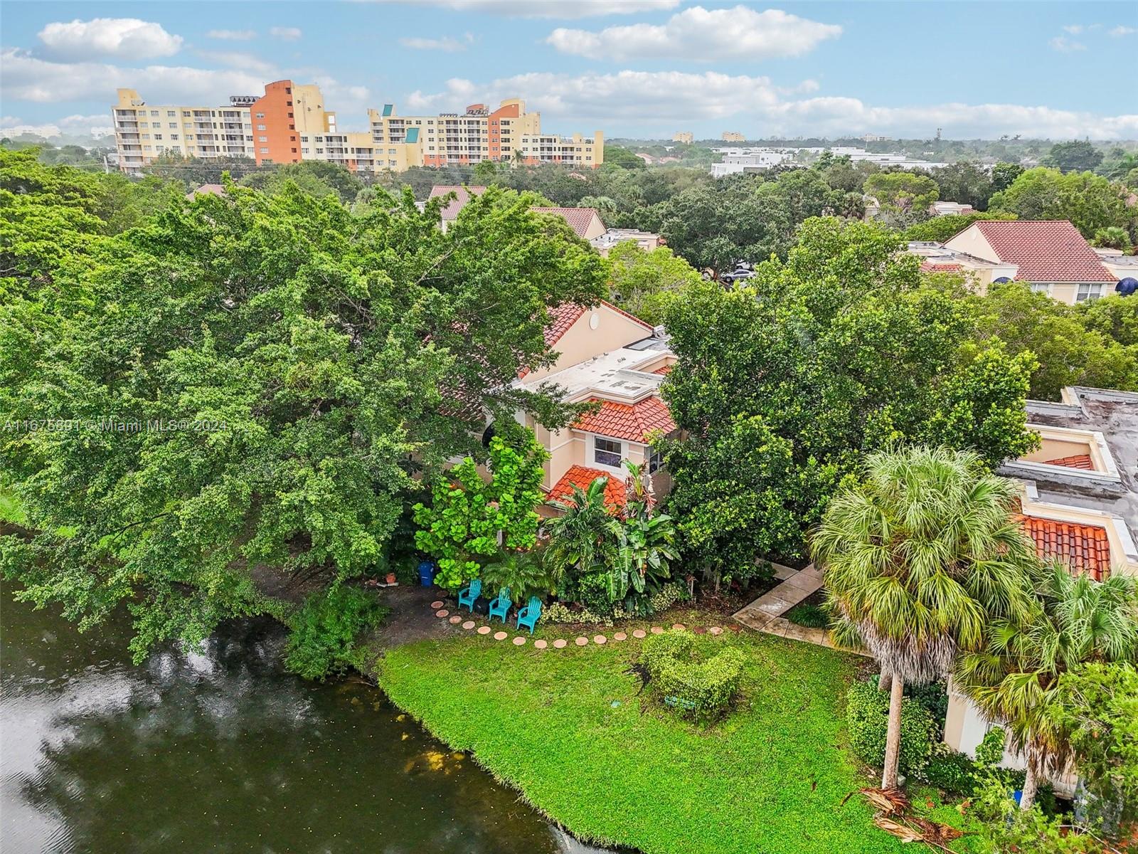 549 Racquet Club Road, Unit 30 Weston, FL 33326 - Photo 30 of 31 Gallery Image 30