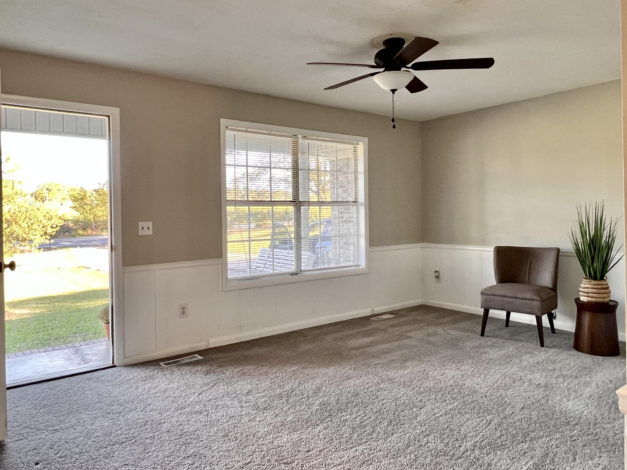 1005 West Point Road Lawrenceburg, TN 38464 - Photo 2 of 28 a view of work space with furniture and a window