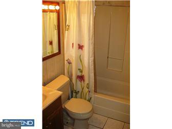 115 Verdant Road Levittown, PA 19057 - Photo 14 of 22 Bathroom