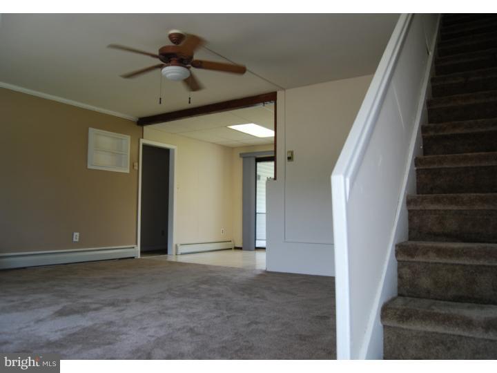 115 Verdant Road Levittown, PA 19057 - Photo 5 of 22 Living Room