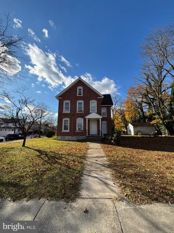 $270,000 | 218 South East Avenue, Vineland, NJ 08360