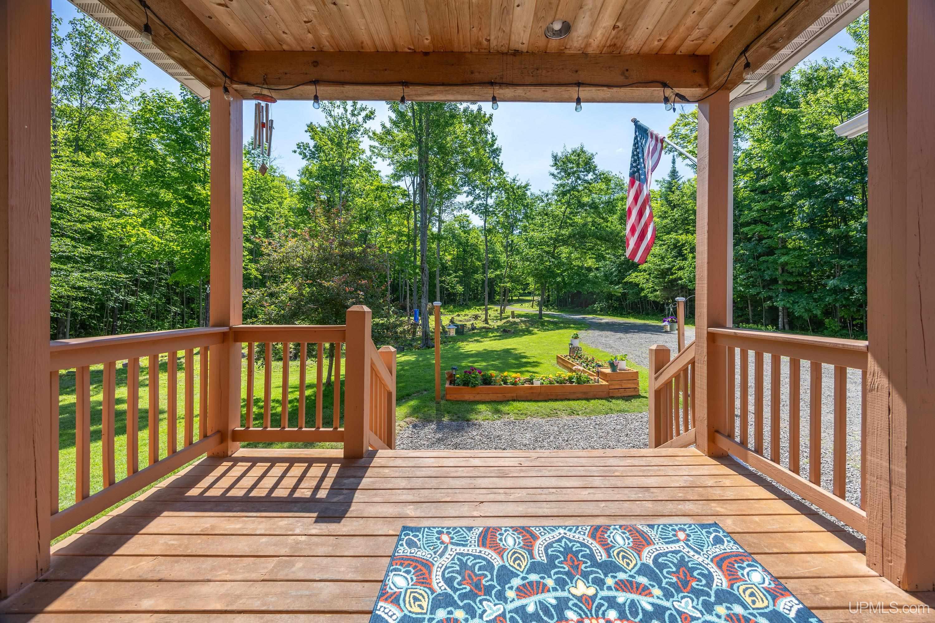 17423 Ford Farm Road Lanse, MI 49946 - Photo 5 of 83