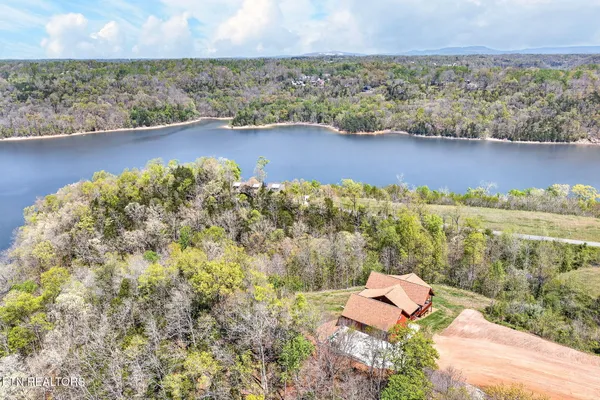 $995,000 | 800 Quail, Byrdstown, TN 38549