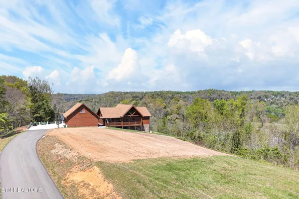 $995,000 | 800 Quail, Byrdstown, TN 38549