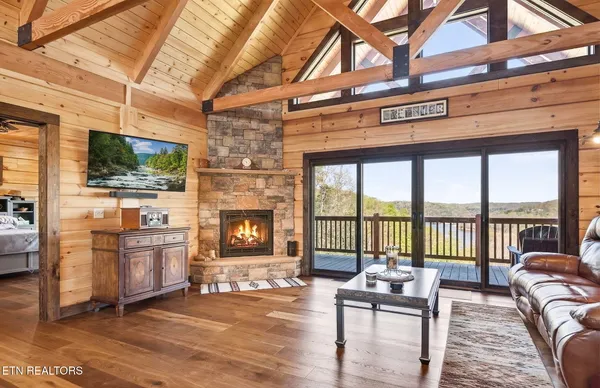 $995,000 | 800 Quail, Byrdstown, TN 38549