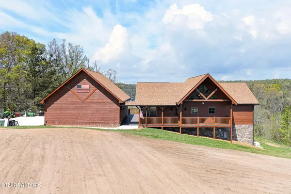 $995,000 | 800 Quail, Byrdstown, TN 38549