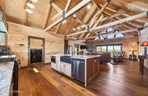 $995,000 | 800 Quail, Byrdstown, TN 38549