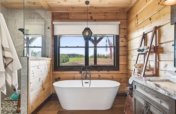 $995,000 | 800 Quail, Byrdstown, TN 38549