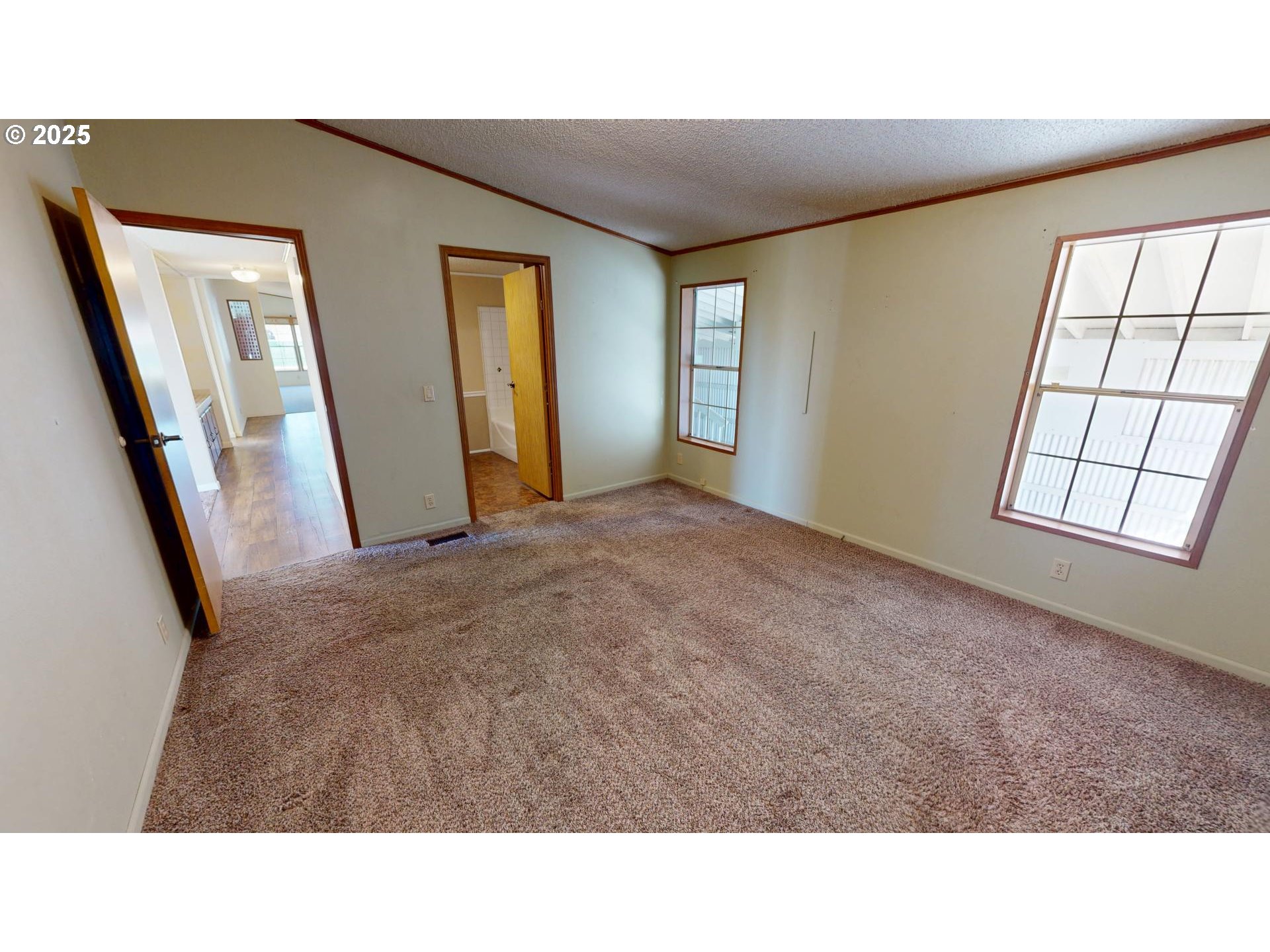 15819 Highway 101 Brookings, OR 97415 - Photo 13 of 44 Owner's Suite Bedroom