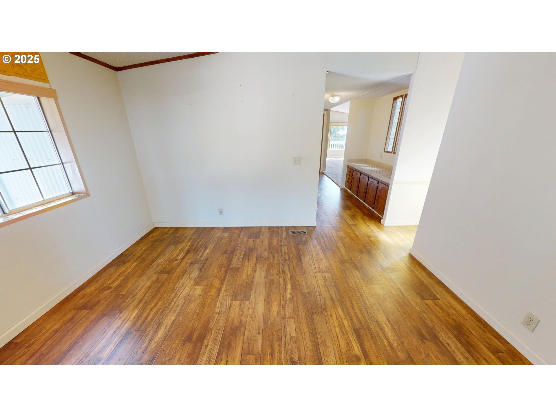 15819 Highway 101 Brookings, OR 97415 - Photo 17 of 44 Dining Room