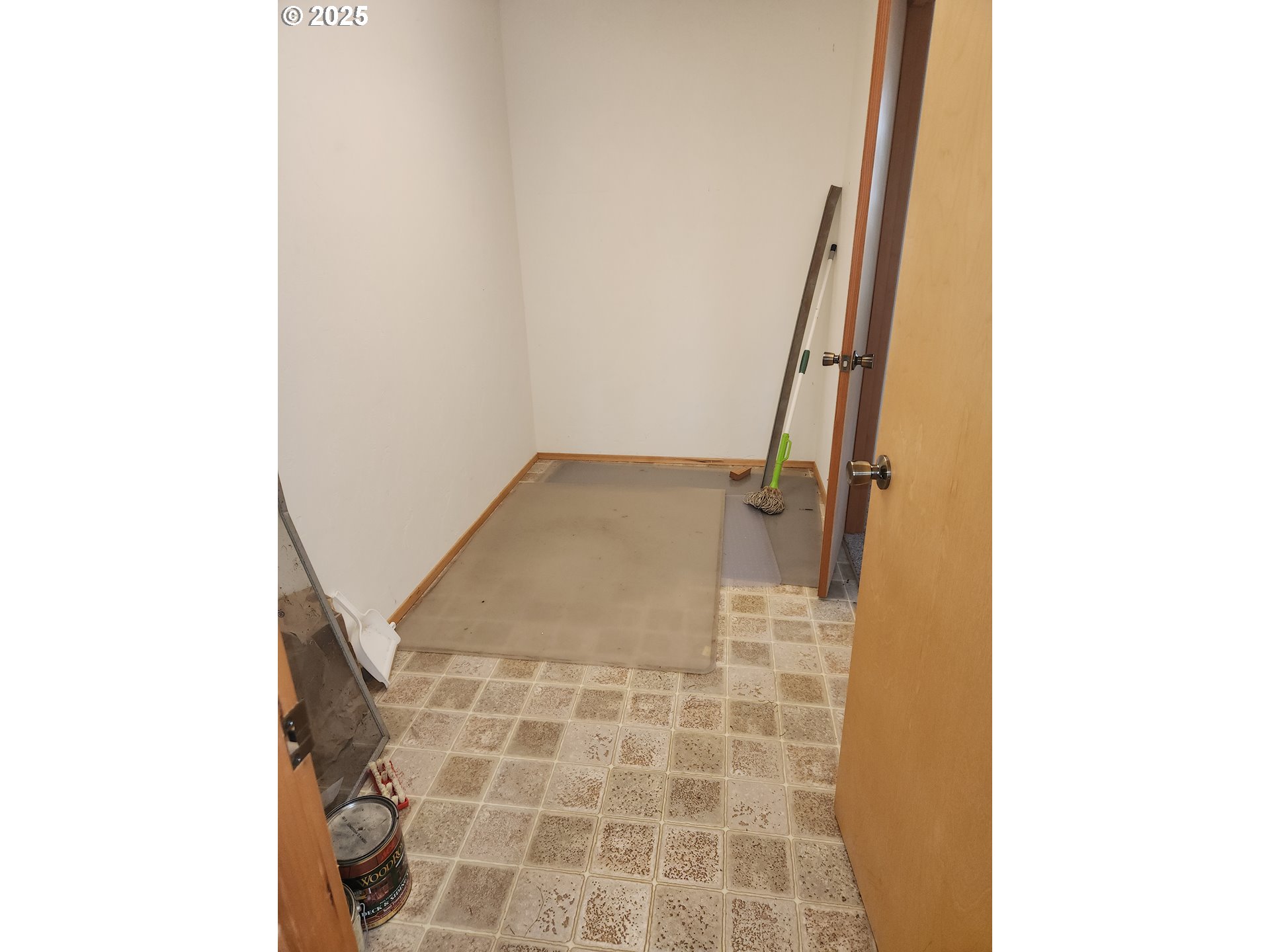 15819 Highway 101 Brookings, OR 97415 - Photo 41 of 44 Storage