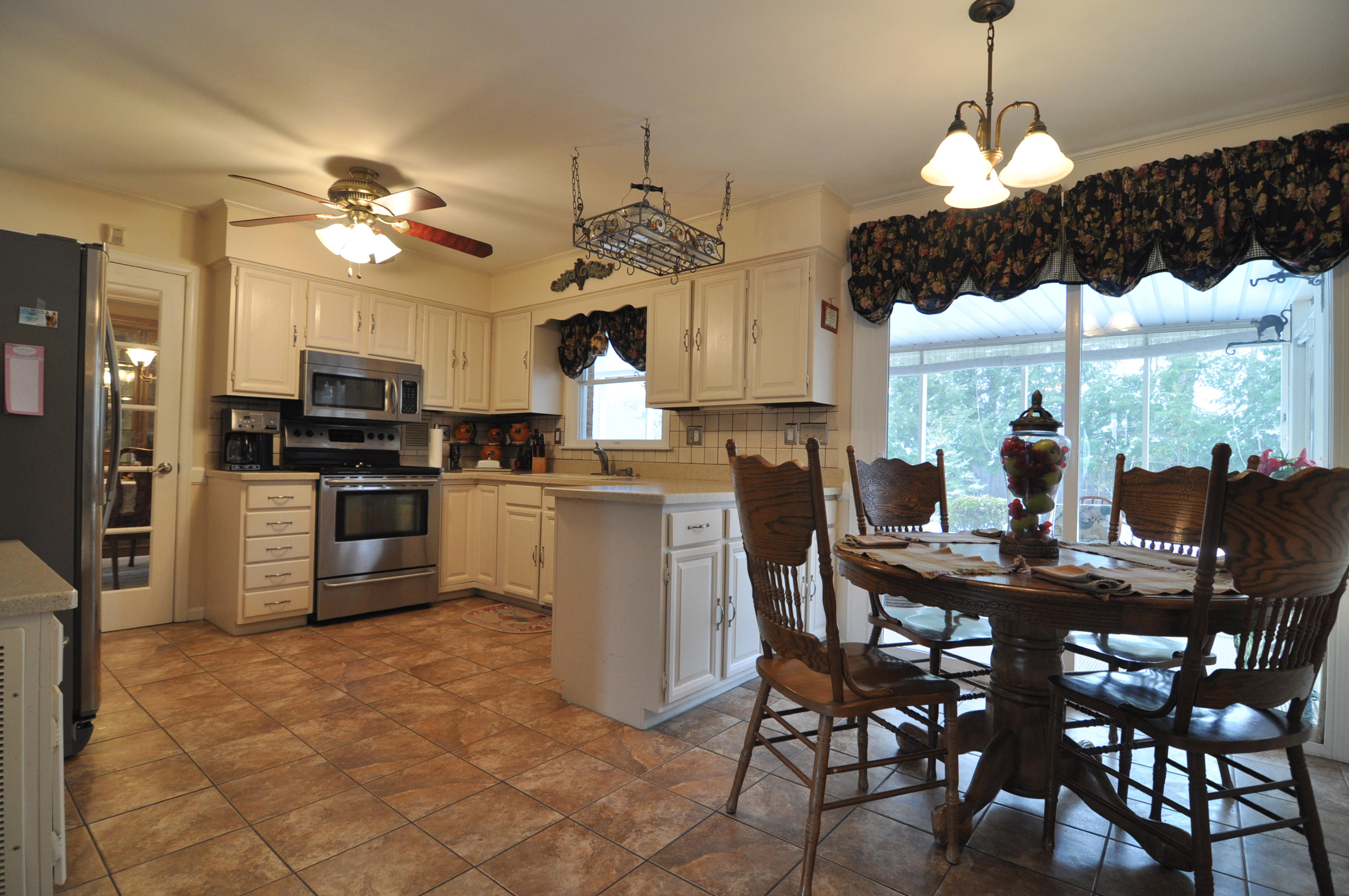 54 MacGregor Drive Blue Ridge, VA 24064 - Photo 11 of 48 DSC_0104