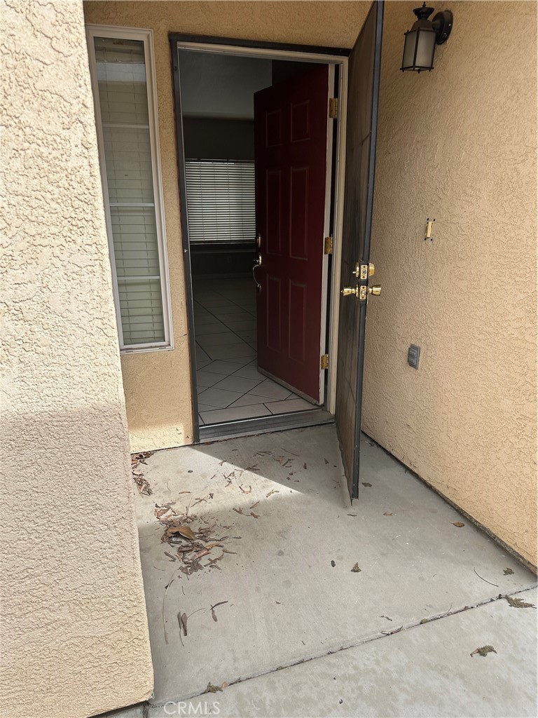 692 Gateway Circle Merced, CA 95340 - Photo 24 of 24 a view of wooden door