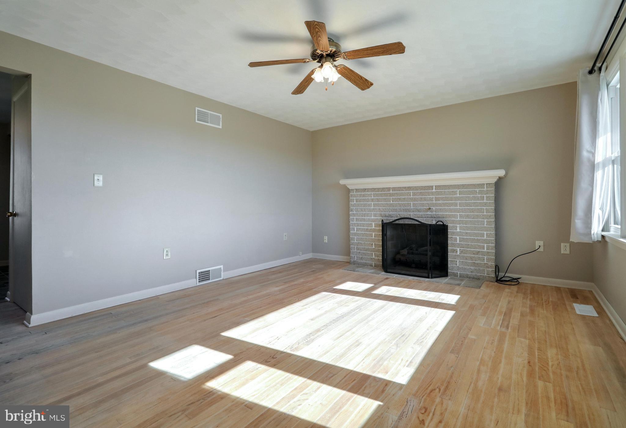 5532 Pigeon Hill Road Spring Grove, PA 17362 - Photo 3 of 32