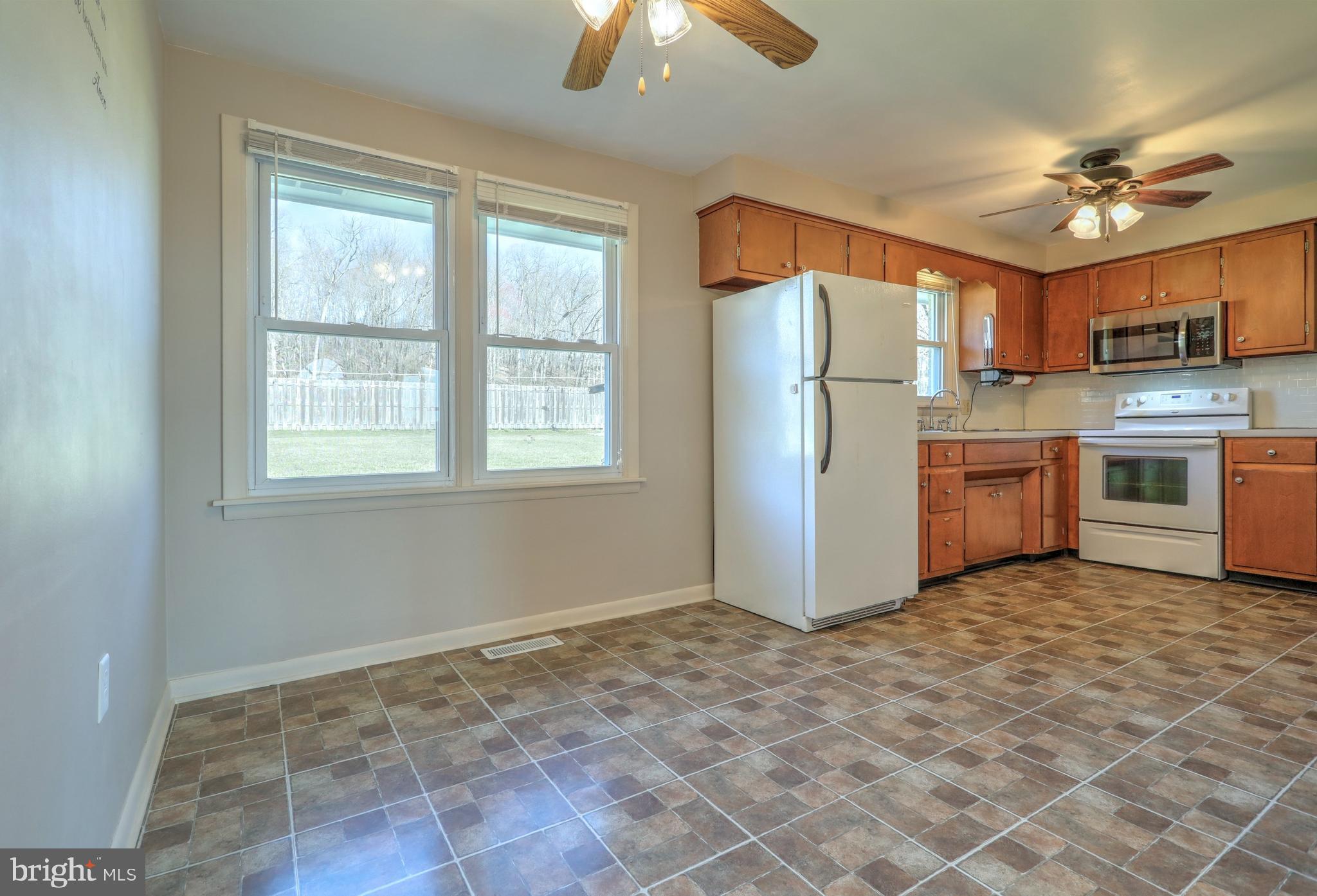 5532 Pigeon Hill Road Spring Grove, PA 17362 - Photo 5 of 32