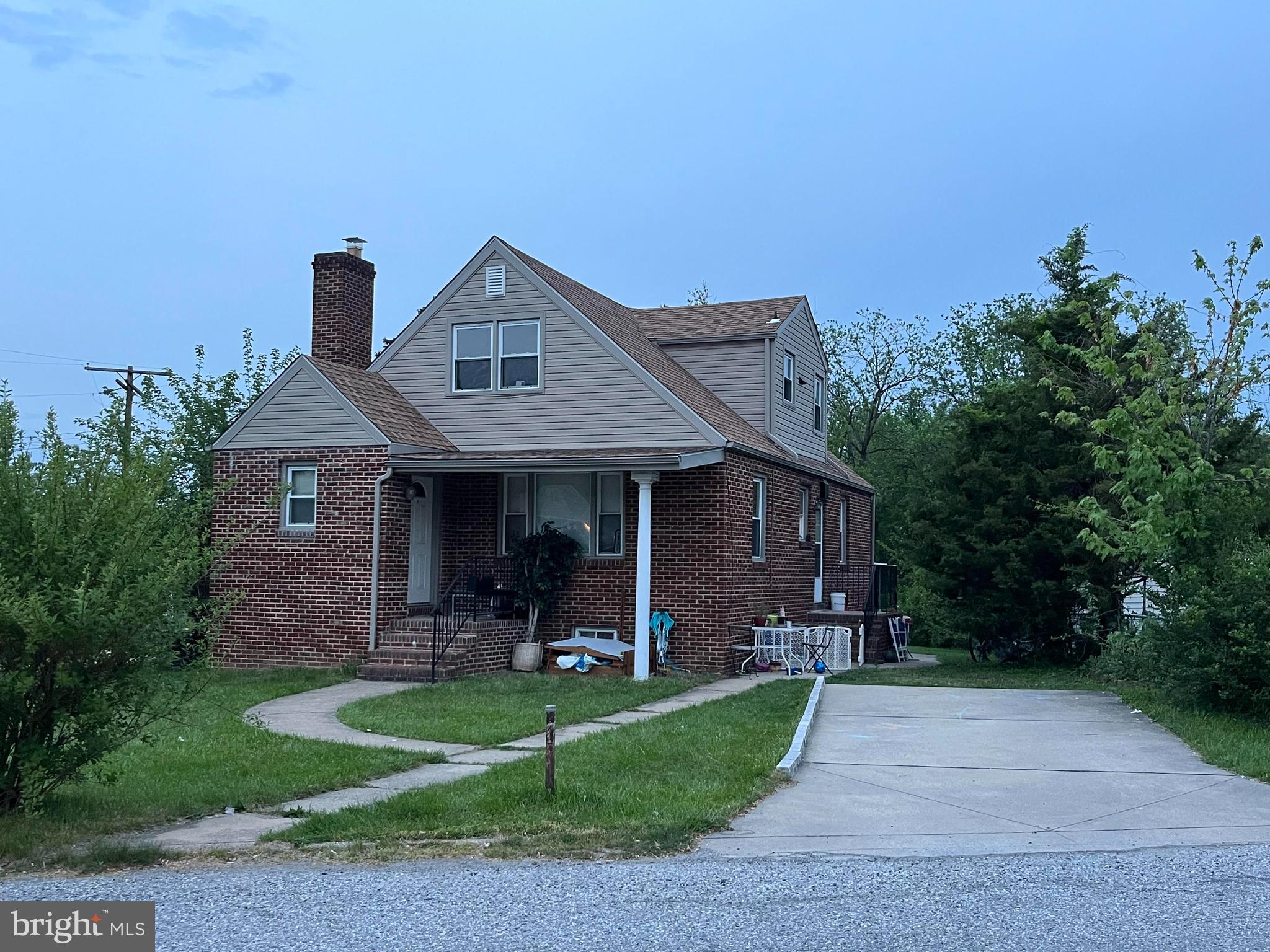 2732 Maple Ave  