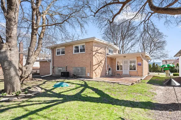 $475,000 | 114 North Salem Avenue, Arlington Heights, IL 60005